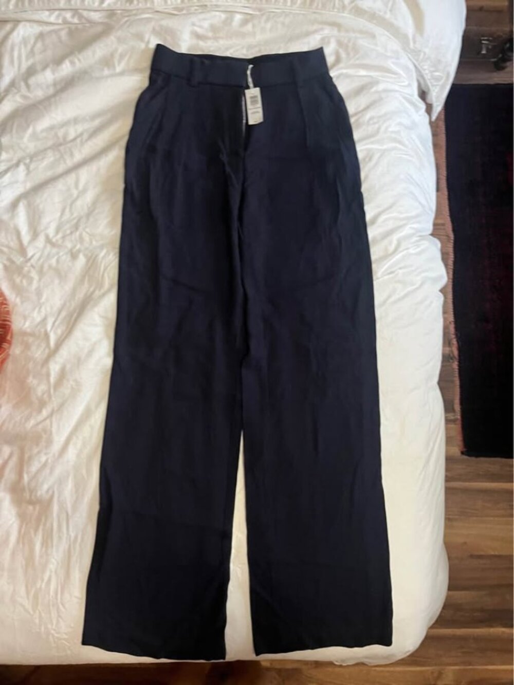 Babaton navy boy trouser NWT size 4